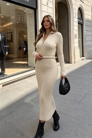 Belinda ruha övvel bézs